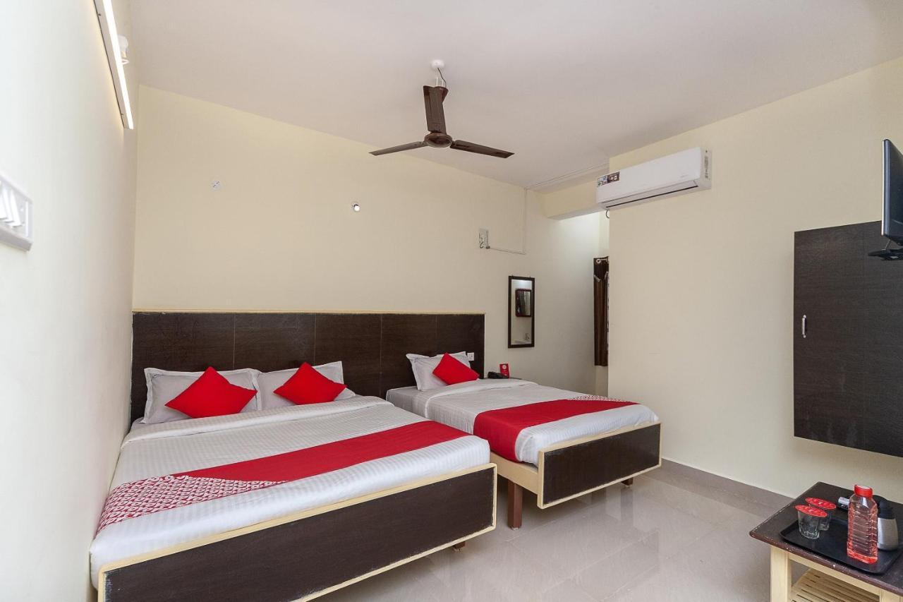 Oyo Hotel Sannidhi Residency Tirupati Ngoại thất bức ảnh