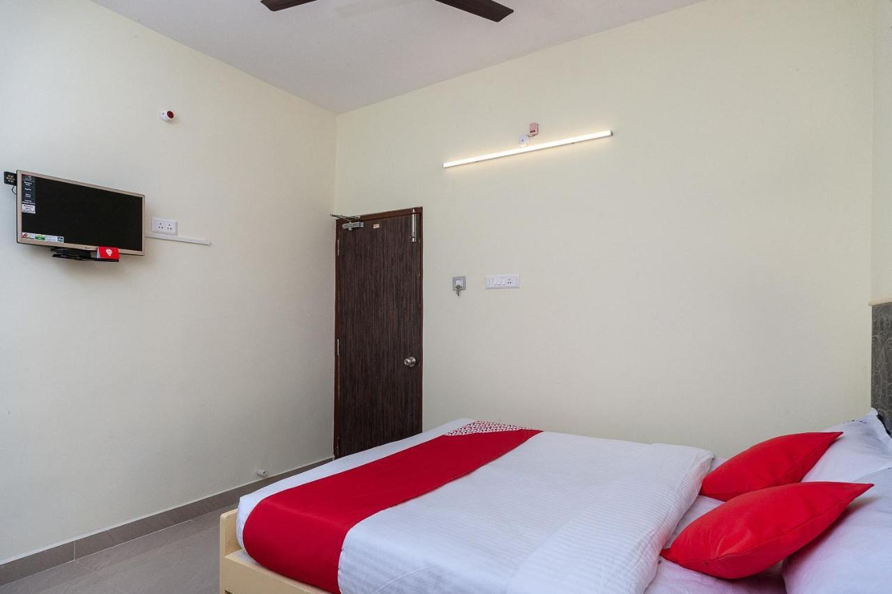 Oyo Hotel Sannidhi Residency Tirupati Ngoại thất bức ảnh