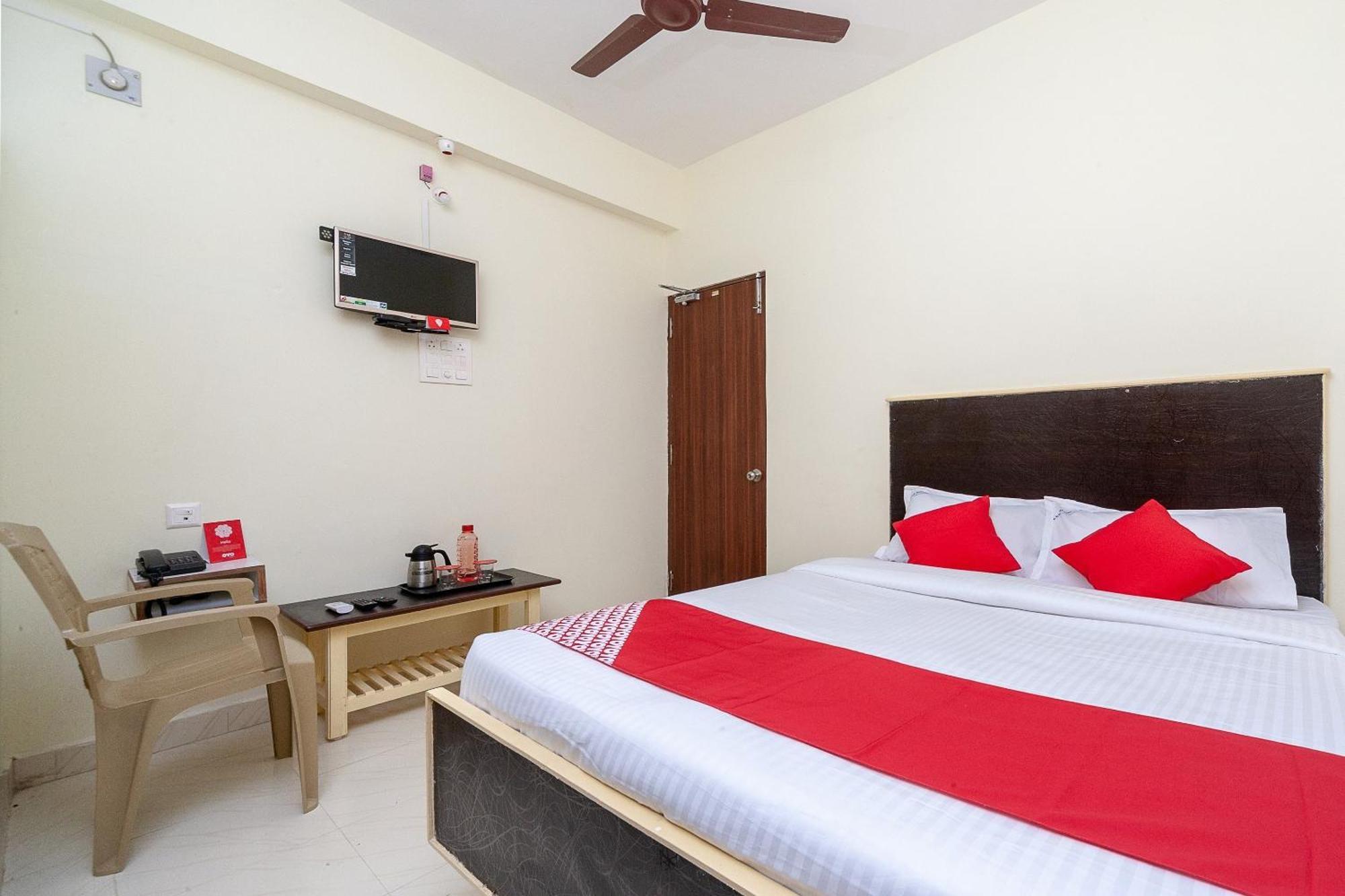 Oyo Hotel Sannidhi Residency Tirupati Ngoại thất bức ảnh