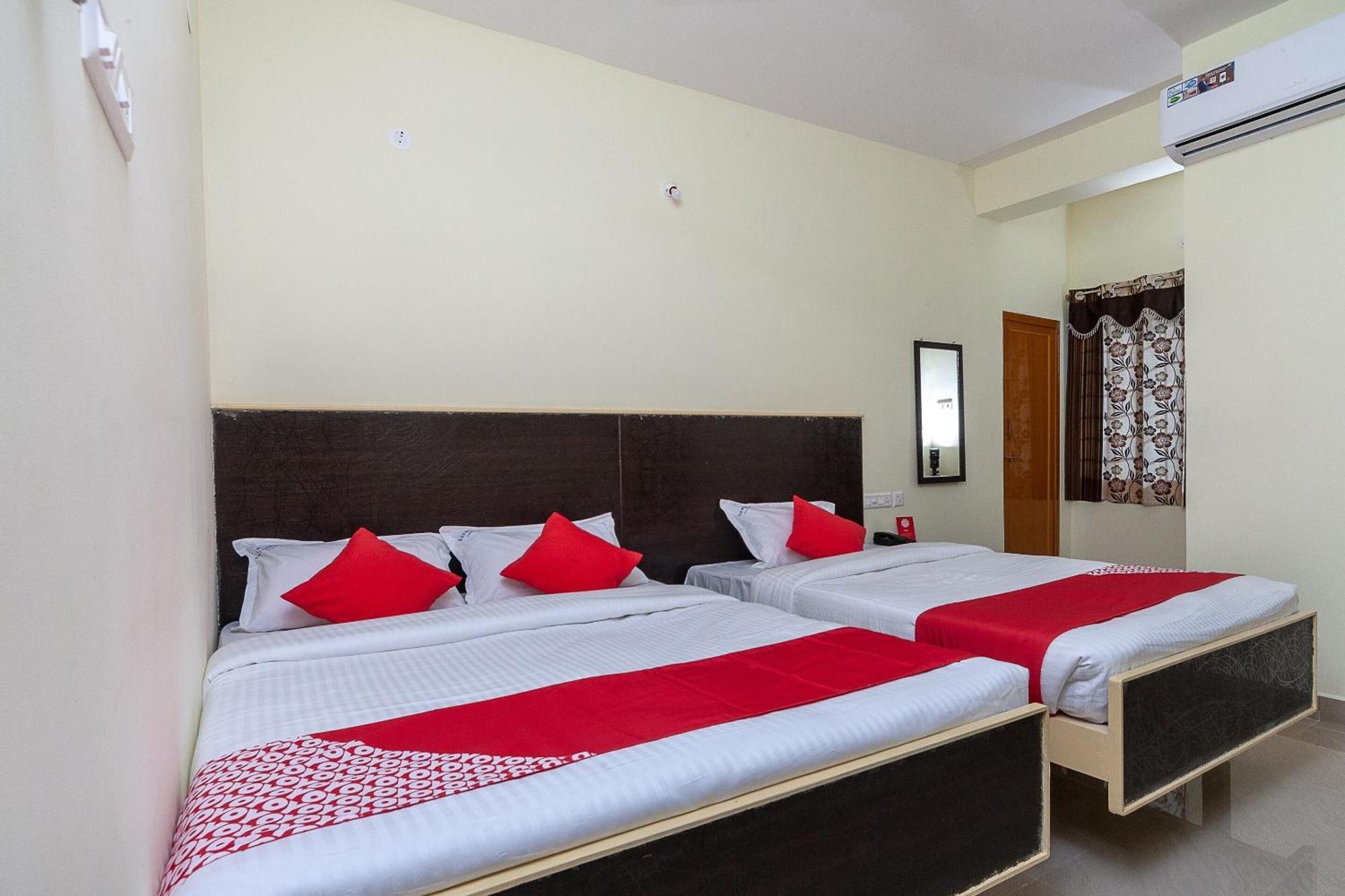 Oyo Hotel Sannidhi Residency Tirupati Ngoại thất bức ảnh